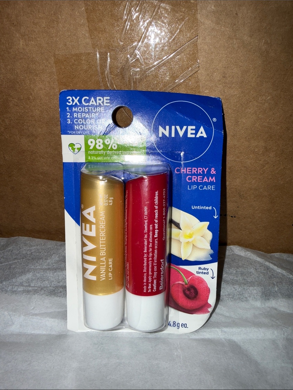 NIVEA Cherry & Vanilla Lip Care Duo - Ruby Red & Gold